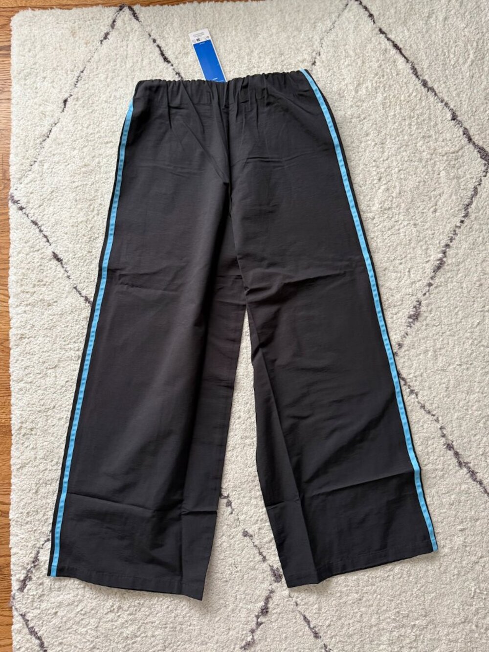 adidas Originals x ASOS women's wide leg track pants in navy, size small - Picture 11 of 11